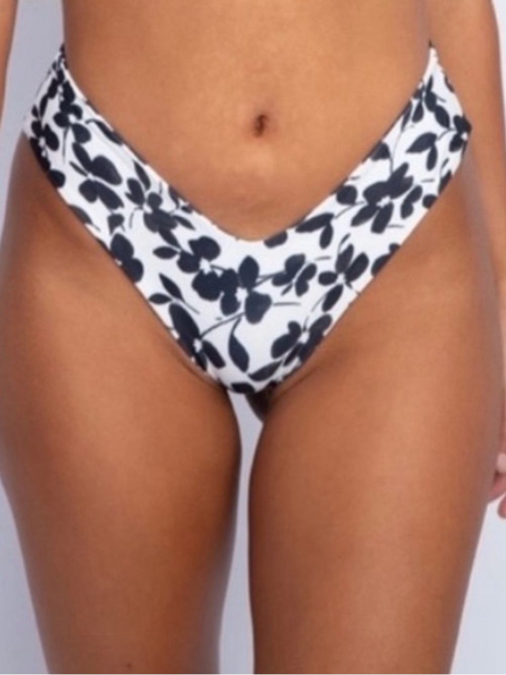Skatie mandi bikini bottom greenwich black and white floral